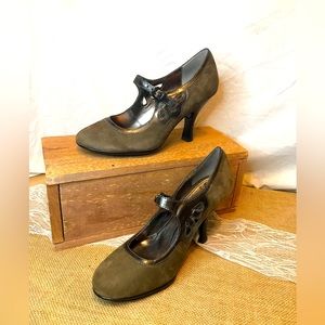 Sofft 3” strappy heels.